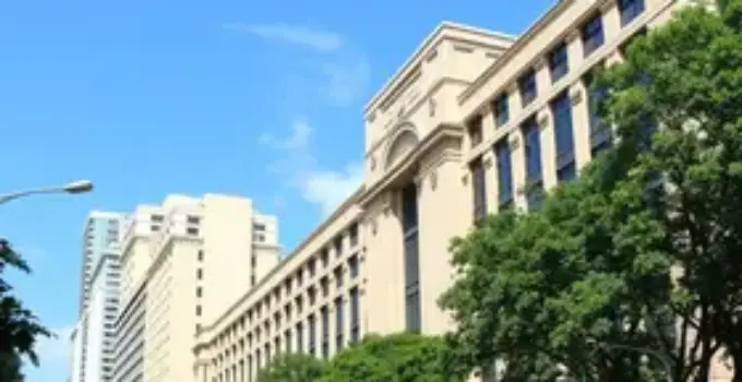Avenida Paulista 2315 para Puc-Sp de transporte público